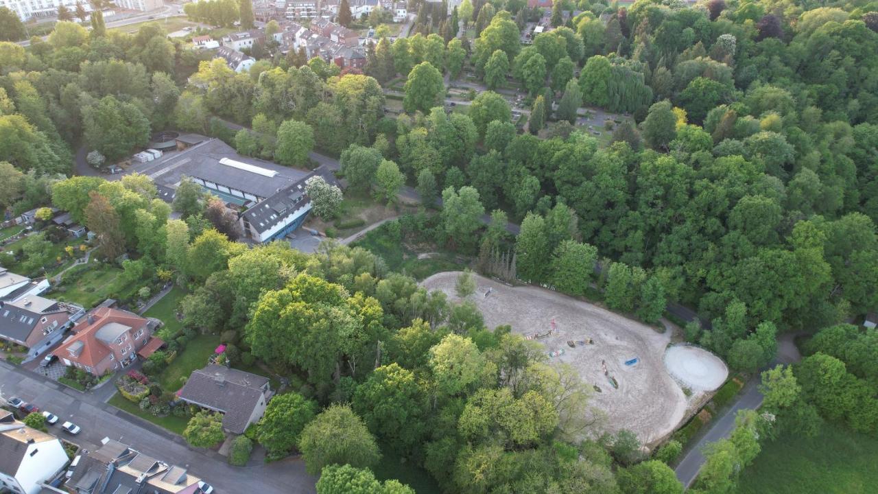 Apartment Wunderschoen Zwischen Ortsausgang Und Waldesrand Gelegene, Schoene